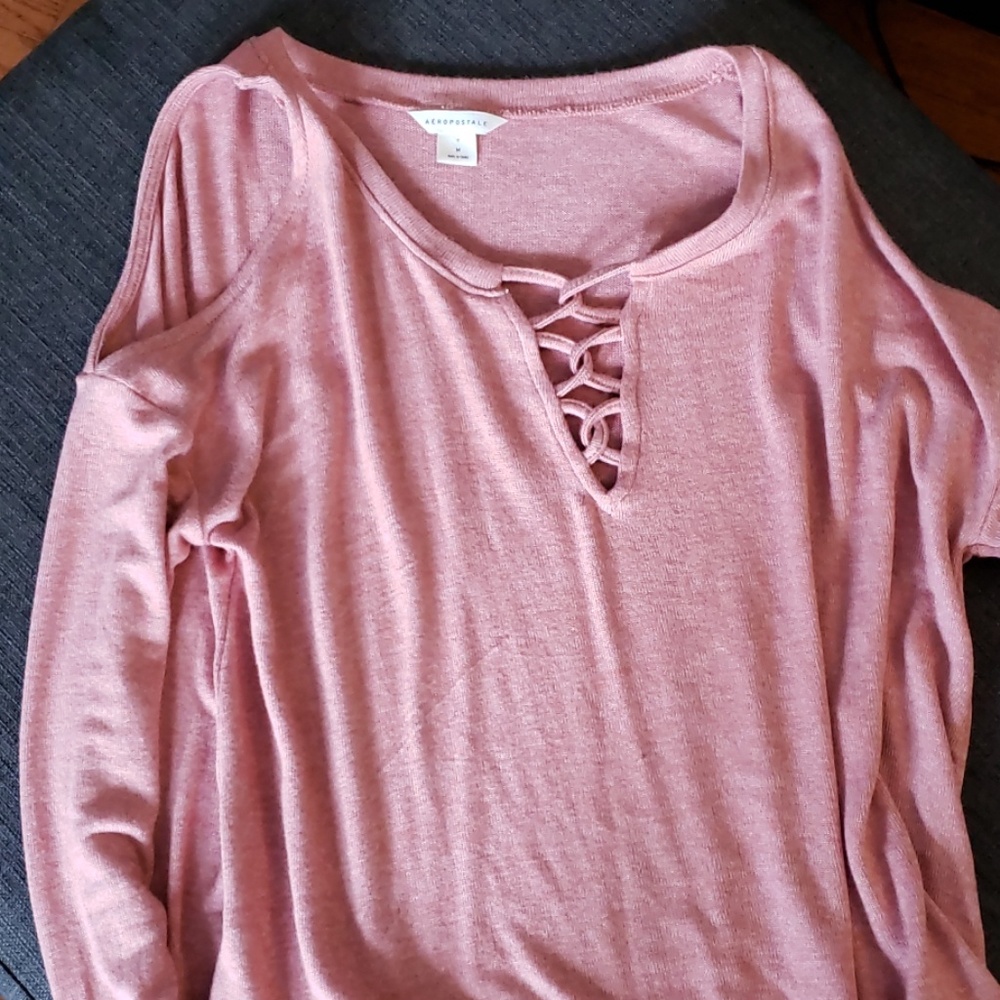 Shoulder cutout top